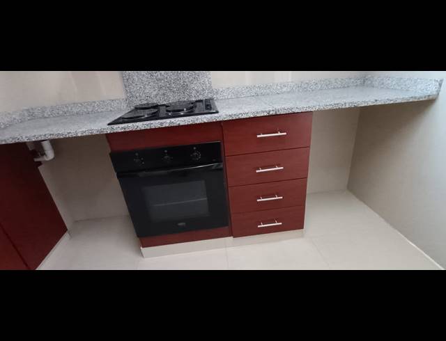 1 BEDROOM FLAT TO LET IN NORTH BEACH